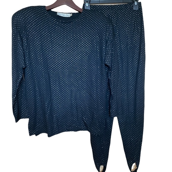 Vintage 1980s embellish with silver white sequins in black fabric in size Medium - Picture 1 of 14